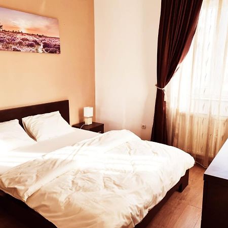 Ideal Apartments Oradea Extérieur photo
