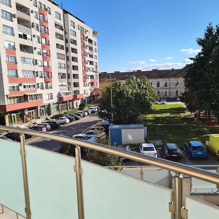 Ideal Apartments Oradea Extérieur photo