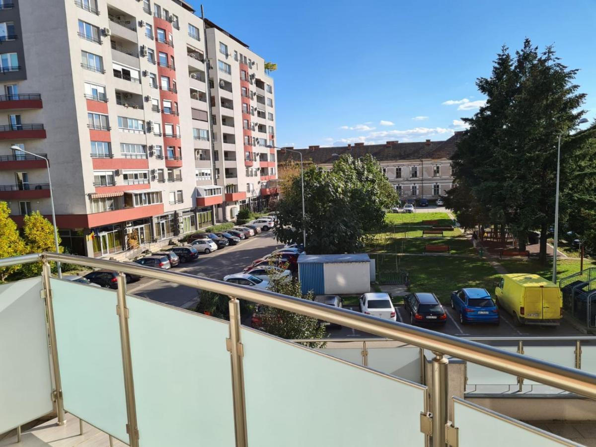 Ideal Apartments Oradea Extérieur photo